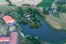 Luftbild von Schloß Herrenstein, Spukis Abenteuerland im Ortsteil Gerswalder Siedlung im Bundesland Brandenburg, Deutschland