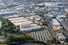 Gebäude und Produktionshallen auf dem Werksgelände des Siemens AG Schaltanlagenwerk Frankfurt in Frankfurt am Main im Ortsteil Fechenheim im Bundesland Hessen, Deutschland