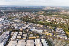 Werksgelände der Siemens AG Schaltanlagen Werk Fechenheim und DHL Zustellbasis Frankfurt Fechenheim in Frankfurt am Main im Bundesland Hessen, Deutschland