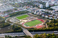 Ensemble der Sportplatzanlagen der Bezirkssportanlage Frankfurter Bogen und vom Sportpark Preungesheim im Ortsteil Preungesheim in Frankfurt am Main im Bundesland Hessen, Deutschland