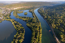 Insel am Ufer des Flußverlaufes zwischen Mosel und Canal de l'Est in Chaligny in Grand Est in Maron im Bundesland Meurthe-et-Moselle, Frankreich