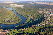 Moselknie, Domaine des Eaux Bleues in Pagny-la-Blanche-Côte im Bundesland Meuse, Frankreich