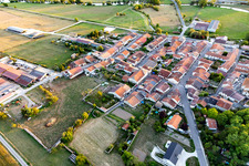 Luftaufnahme von Pagny-la-Blanche-Côte im Bundesland Meuse, Frankreich