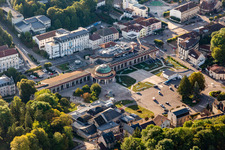 Gebäude der Therme und des Casinos Thermes de Contrexéville in Contrexeville in Grand Est im Bundesland Vosges, Frankreich
