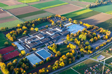 Schulzentrum mit Oscar-Walcker-, Mathilde-Planck- und Robert-Franck-Schule im Ortsteil Pflugfelden in Ludwigsburg im Bundesland Baden-Württemberg, Deutschland