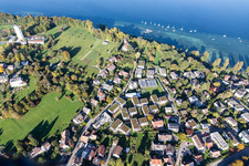 Schrägluftbild von Uferbereiche am Seegebiet des Bodensee im Ortsteil Allmannsdorf in Konstanz im Bundesland Baden-Württemberg, Deutschland