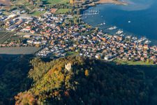 Ruine und Mauerreste der ehemaligen Burganlage und Feste Altbodman in Bodman in Bodman-Ludwigshafen im Bundesland Baden-Württemberg, Deutschland