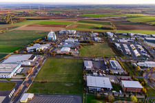 Gewerbegebiet und Firmenansiedlung Mainfrankenpark in Dettelbach im Ortsteil Effeldorf im Bundesland Bayern, Deutschland