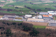 Luftaufnahme von Technische Anlagen im Industriegebiet Riburg mit Rodi Fructus, Kühne + Nagel, DPD, Galliker Transport AG und Louis Ditzler AG in Möhlin im Kanton Aargau, Schweiz