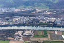 Gebäude und Produktionshallen auf dem Werksgelände der Coop Genossenschaft in Pratteln im Kanton Basel-Landschaft, Schweiz