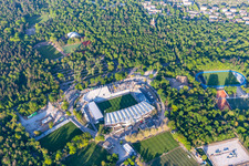 Schrägluftbild von Umbau Wildparkstadion des KSC im Ortsteil Innenstadt-Ost in Karlsruhe im Bundesland Baden-Württemberg, Deutschland