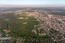 Adenauerring im Hardtwald und Zirkel um den Schloßpark der Fächerstadt im Ortsteil Innenstadt-West in Karlsruhe im Bundesland Baden-Württemberg, Deutschland