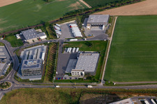 Industriegebiet Im Speyerer Tal mit  TRANSAC Intern. Speditionsgesellschaft mb, Markthalle 5 und Resinnovation GmbH in Rülzheim im Bundesland Rheinland-Pfalz, Deutschland