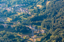 Schrägluftbild von Weiler in Wissembourg im Bundesland Bas-Rhin, Frankreich