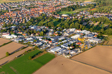 Industriegebiet Am Hambiegel, Krautstückerweg im Ortsteil Liedolsheim in Dettenheim im Bundesland Baden-Württemberg, Deutschland