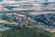 Drohnenaufname von Kutzenhausen im Bundesland Bas-Rhin, Frankreich