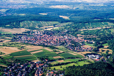 Dietlingen von Süden in Keltern im Bundesland Baden-Württemberg, Deutschland