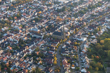 Ortsteil Neureut in Karlsruhe im Bundesland Baden-Württemberg, Deutschland aus der Luft