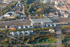 Luftbild von Baustelle zum Neubau eines Büro- und Geschäftshauses an der Schwarzwaldstraße in Karlsruhe im Ortsteil Südweststadt im Bundesland Baden-Württemberg, Deutschland