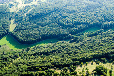 Naturschutzgebiet Kettelbachtal im Ortsteil Obernhausen in Birkenfeld im Bundesland Baden-Württemberg, Deutschland von einer Drohne aus