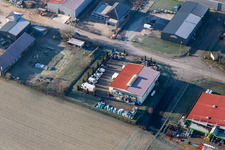 Niederlauterbach im Bundesland Bas-Rhin, Frankreich von der Drohne aus gesehen