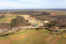 Steinbruch, Georg Mast Schotterwerk, Erddeponie im Ortsteil Sulz am Eck in Wildberg im Bundesland Baden-Württemberg, Deutschland von oben