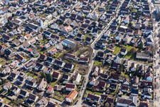 Blumenstraße von Norden in Renningen im Bundesland Baden-Württemberg, Deutschland