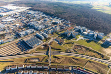 Luftbild von Sternförmige Büro- und Geschäftshäuser der SAP Deutschland SE & Co. KG am Waldrand in Walldorf im Bundesland Baden-Württemberg