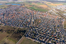 Luftaufnahme von Ortsansicht der Straßen und Häuser der Wohngebiete in Sankt Leon in St. Leon-Rot im Bundesland Baden-Württemberg, Deutschland