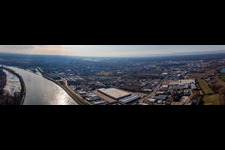 Panorama-Perspektive der Stadt an den Fluss- Uferbereichen des Rhein in Speyer im Bundesland Rheinland-Pfalz, Deutschland