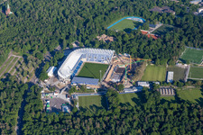 Drohnenbild von Erweiterungs- und Umbau- Baustelle am Sportstätten-Gelände des Stadion "Wildparkstadion" des KSC in Karlsruhe im Ortsteil Innenstadt-Ost im Bundesland Baden-Württemberg, Deutschland