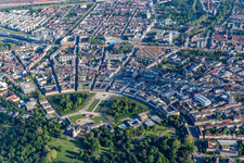 Luftbild von Fächerstadt mit Karlruher Schloss und Zirkel im Ortsteil Innenstadt-West in Karlsruhe im Bundesland Baden-Württemberg, Deutschland