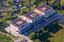 Forschungs- Gebäude und Bürokomplexe im Technologiepark an der Konrad-Zuse-Straße in Karlsruhe im Ortsteil Rintheim im Bundesland Baden-Württemberg, Deutschland