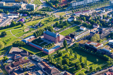 Gebäudekomplex der Hochschule Schloss Gottesaue - Hochschule für Musik in Karlsruhe im Ortsteil Oststadt im Bundesland Baden-Württemberg, Deutschland