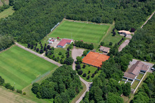 Luftbild von Fussballplatz Steinweiler im Bundesland Rheinland-Pfalz, Deutschland