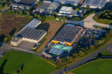 Gebäude der Niederlassung des Baumarktes Hornbach und der Maschinenfabrik Mag-Eubama in Rottweil im Ortsteil Bühlingen im Bundesland Baden-Württemberg, Deutschland