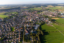 Aulendorfer Straße im Ortsteil Zellerhof in Bad Schussenried im Bundesland Baden-Württemberg, Deutschland