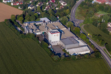 Gebäude und Produktionshallen auf dem Fabrikgelände der Molkerei Dairyfood GmbH in Riedlingen im Bundesland Baden-Württemberg, Deutschland