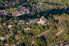 Luftbild von Chateau du Puy in Tourrettes im Bundesland Var, Frankreich