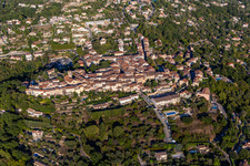 Luftaufnahme von Montauroux im Bundesland Var, Frankreich
