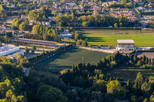Luftaufnahme von Stade de la Petite Crau im Ortsteil Partie Nord Est in Saint-Rémy-de-Provence im Bundesland Bouches-du-Rhône, Frankreich