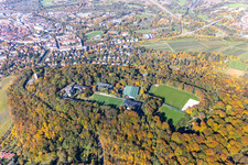 Fussballplätze derSportschule Schöneck (Landesleistungszentrum des badischen Fussballverbands und des badischen Sportbunds) auf dem Turmberg im Ortsteil Durlach in Karlsruhe im Bundesland Baden-Württemberg, Deutschland