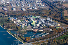 Luftbild von Gebäude und Produktionshallen auf dem Werksgelände der Papierfabrik Stora Enso am Rhein in Karlsruhe im Ortsteil Knielingen im Bundesland Baden-Württemberg, Deutschland