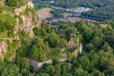 Ruinen der Karlsbastion am Hohentwiel in Singen im Bundesland Baden-Württemberg, Deutschland