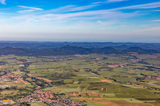 Schrägluftbild von Südpfalz Panorama Klingbachtal in Rohrbach im Bundesland Rheinland-Pfalz, Deutschland