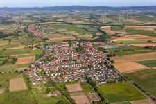 Minfeld im Bundesland Rheinland-Pfalz, Deutschland von einer Drohne aus