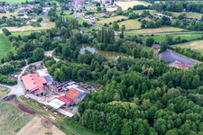 Train touristique et Muséotrain de Semur-en-Vallon, en Sarthe, Frankreich aus der Luft