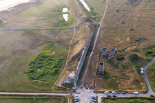Luftaufnahme von Ancienne usine de concassage de galets de Tréguennec im Bundesland Finistère, Frankreich