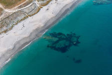 Schrägluftbild von Plage de Kersauz in Treffiagat im Bundesland Finistère, Frankreich