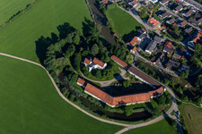 Luftaufnahme von Schloss in Aham im Bundesland Bayern, Deutschland